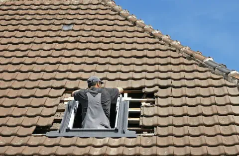 Pose de velux à Sainte-Anne sur Brivet